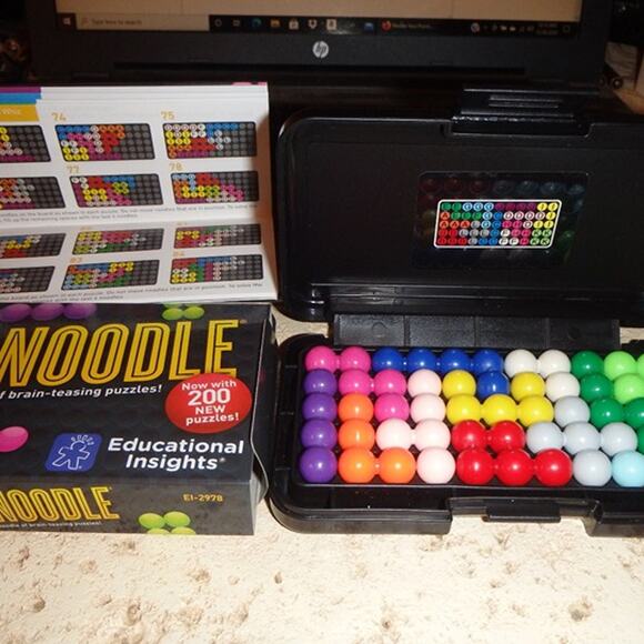 Educational Insights Kanoodle 3D Brain Teaser Puzzle for Ages 7+ Brain Games - Picture 3 of 6